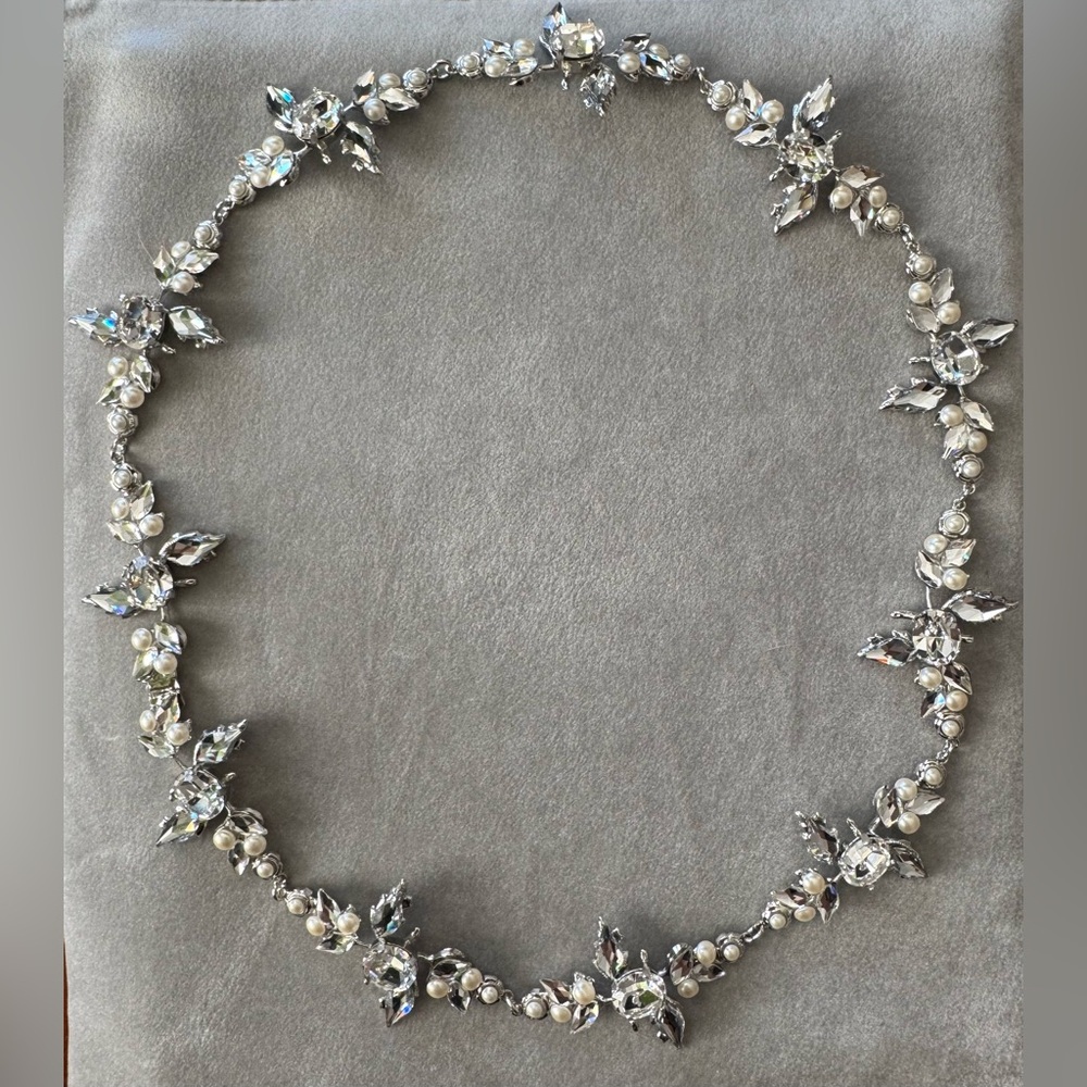Brand New Condition Kleinfeld’s Bridal Accessory